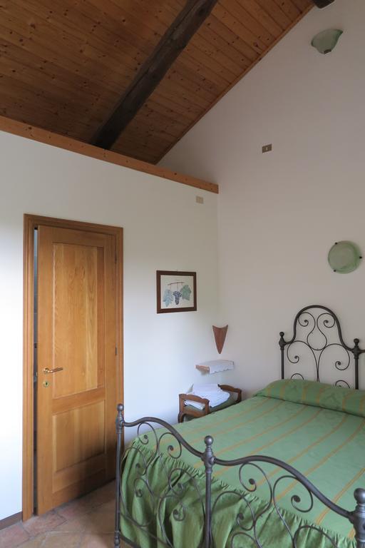 Agriturismo Rupestr Canelli Phòng bức ảnh